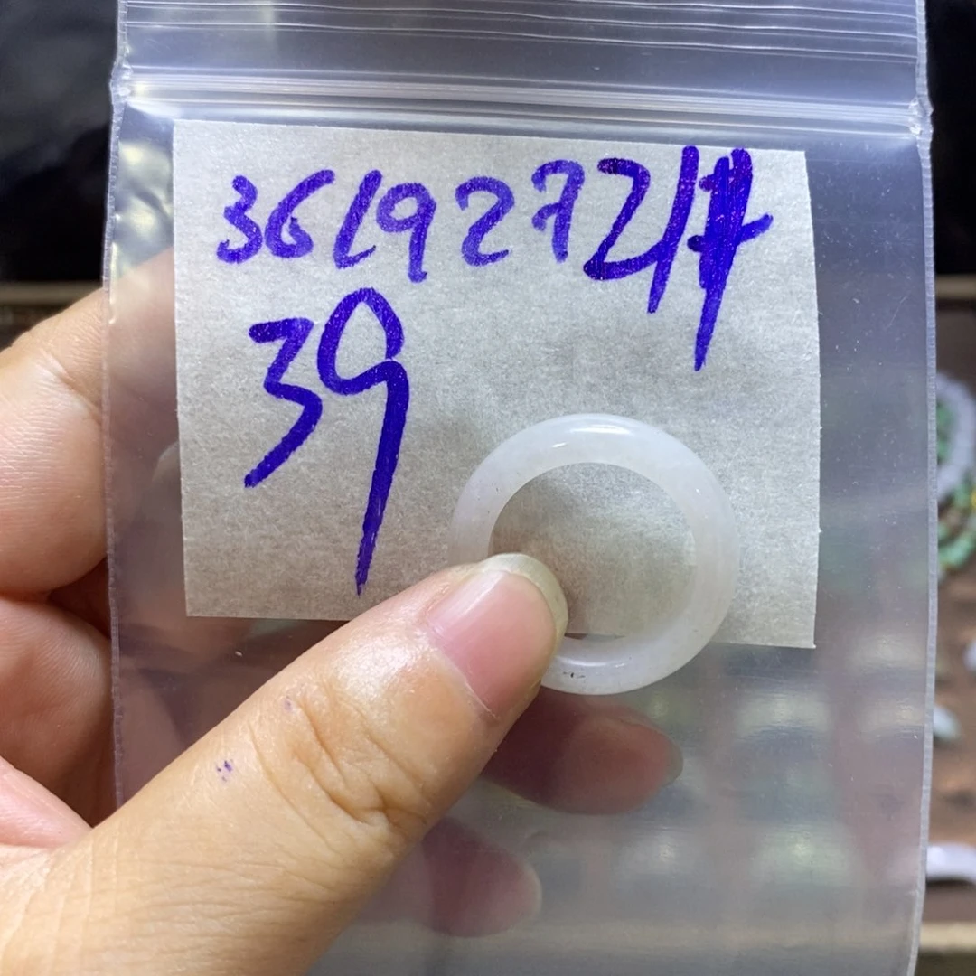 未镶嵌定制翡翠翡翠