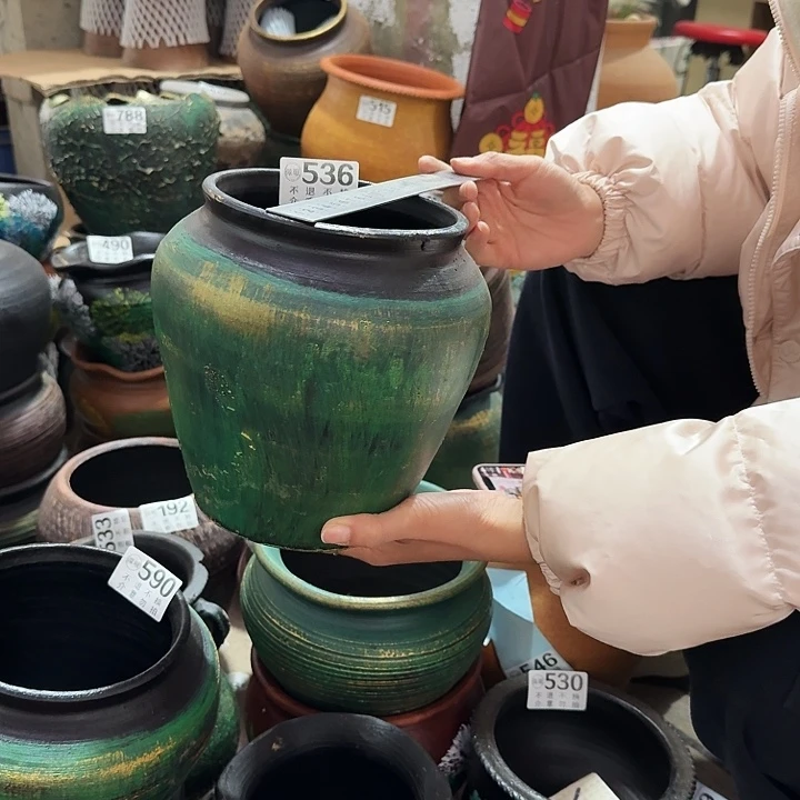 瑕疵绿色坛子536高度20口径14