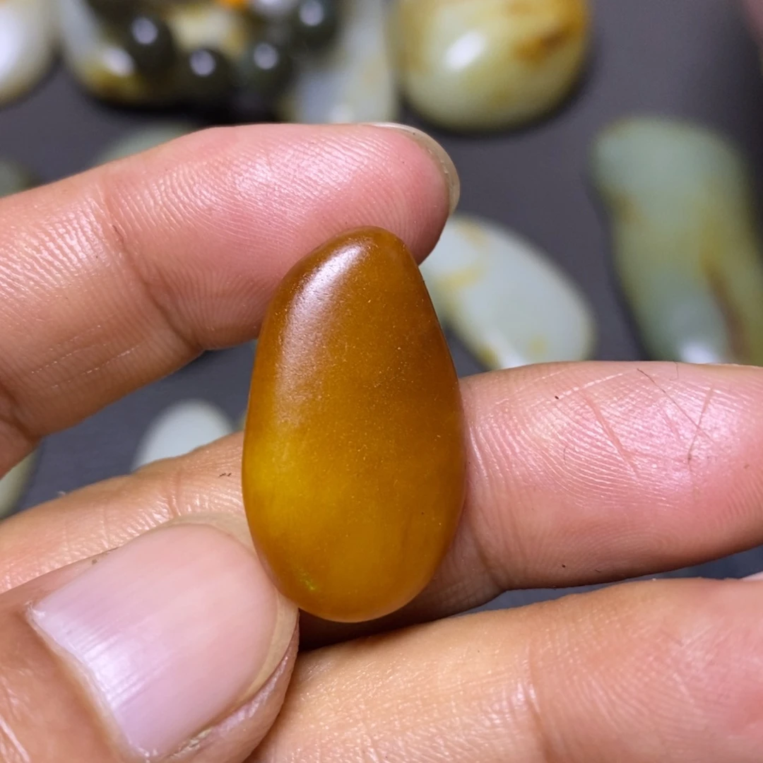 和田玉（糖玉）未镶嵌挂件