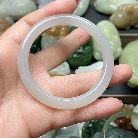 颈饰未镶嵌和田玉u****9