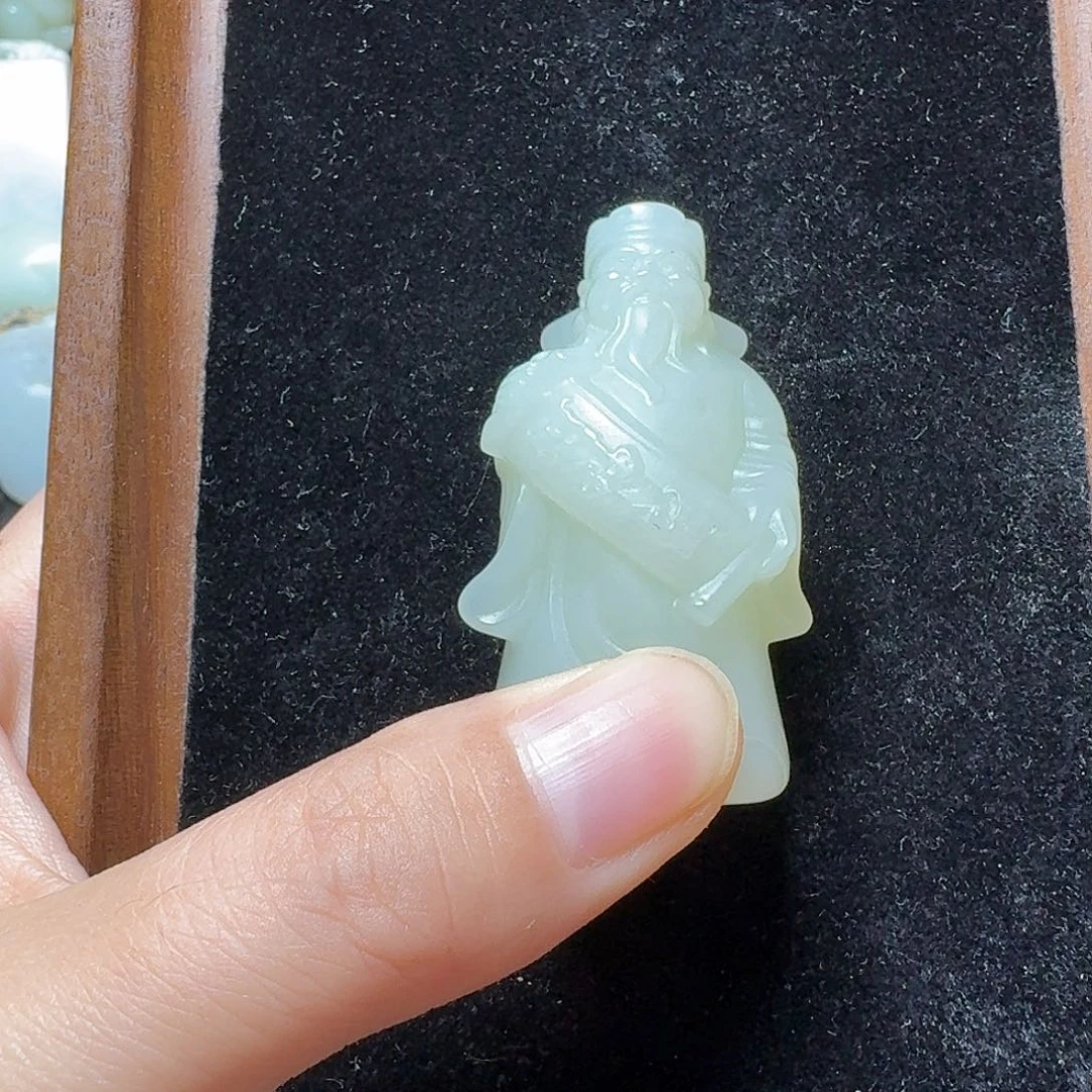 军***哥新号开播 挂件一件