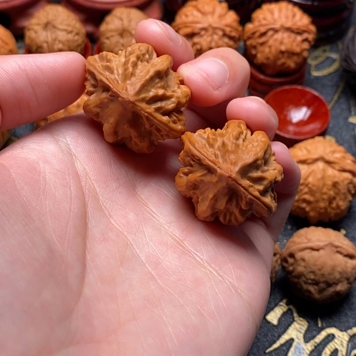 吊坠文玩核桃龙脊