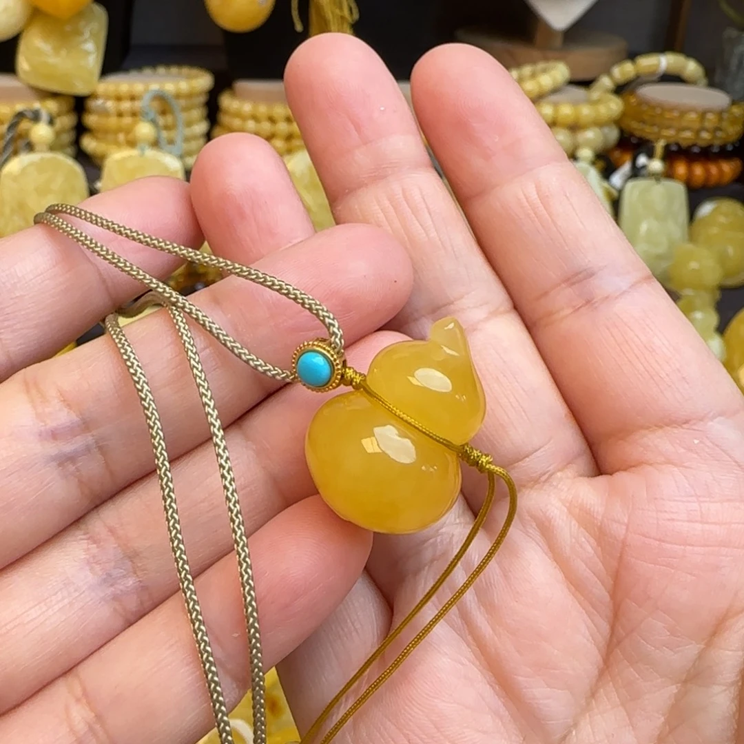 琥珀套链未镶嵌天然俄料鸡油黄葫芦吊坠