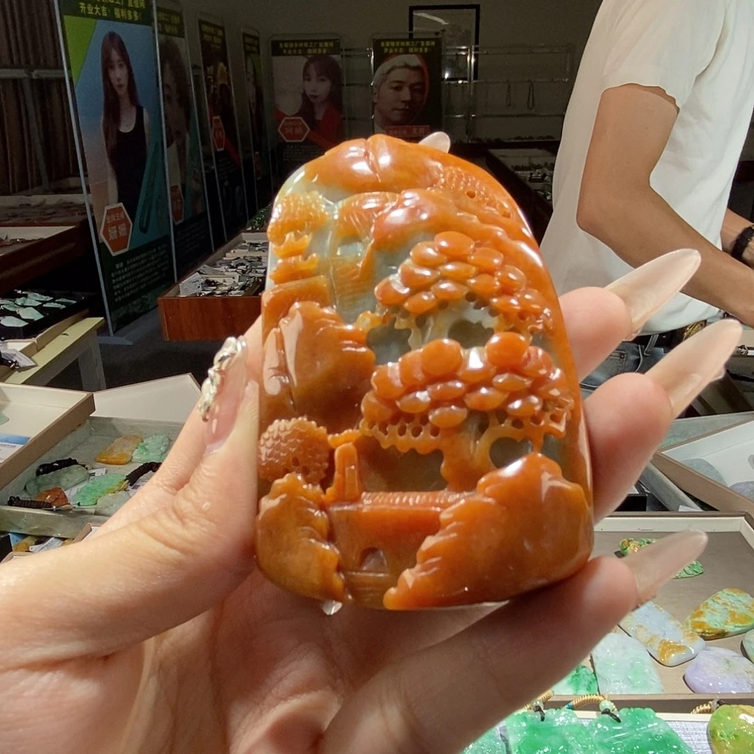 翡翠未镶嵌颈饰翡翠