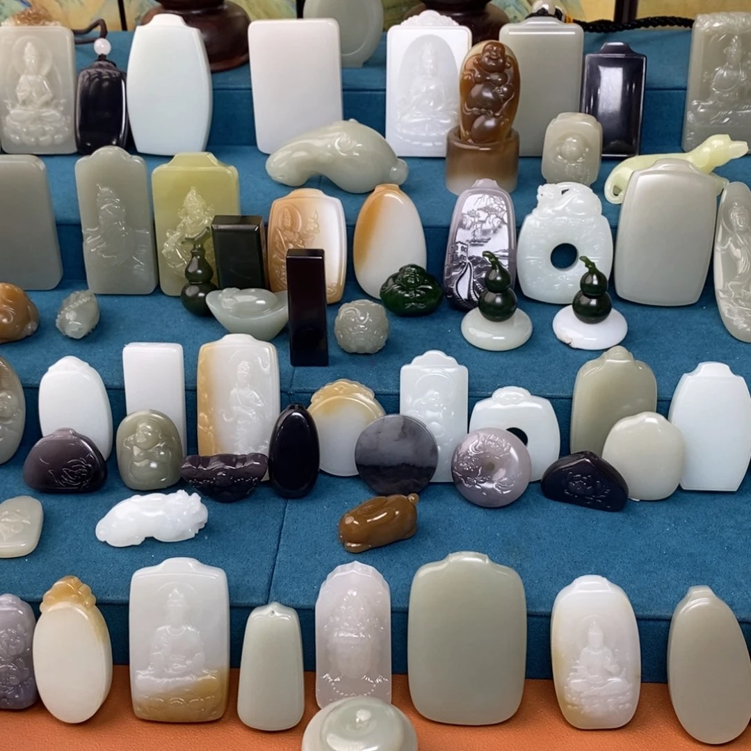 颈饰未镶嵌和田玉