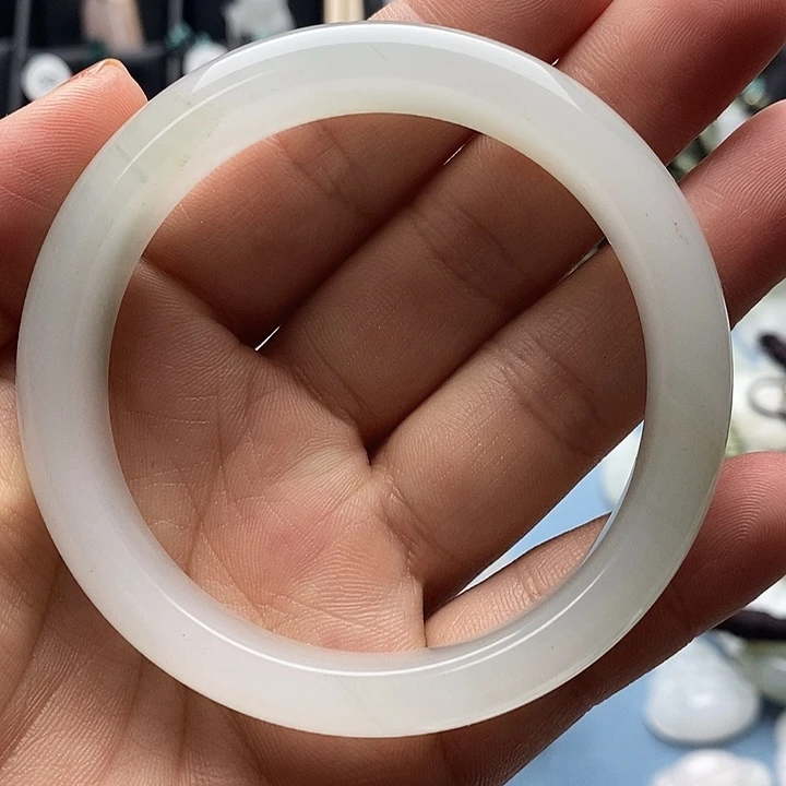 翡翠手镯未镶嵌@****手镯，亏米