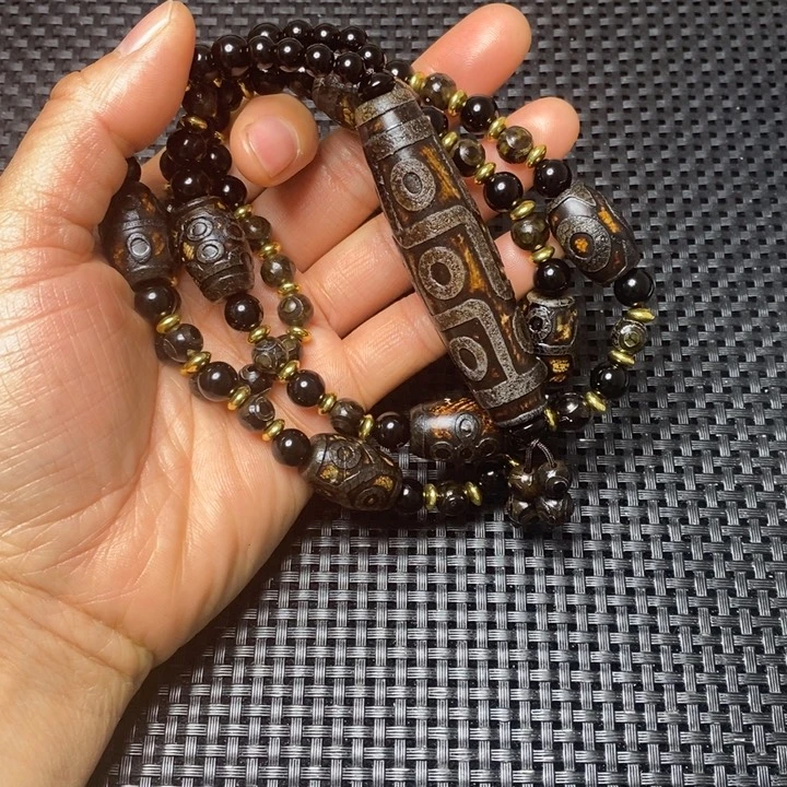 鹿***浩玛瑙/玉髓未镶嵌手链