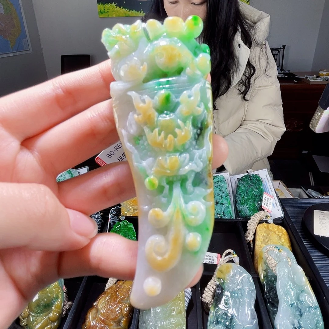 颈饰未镶嵌翡翠翡翠