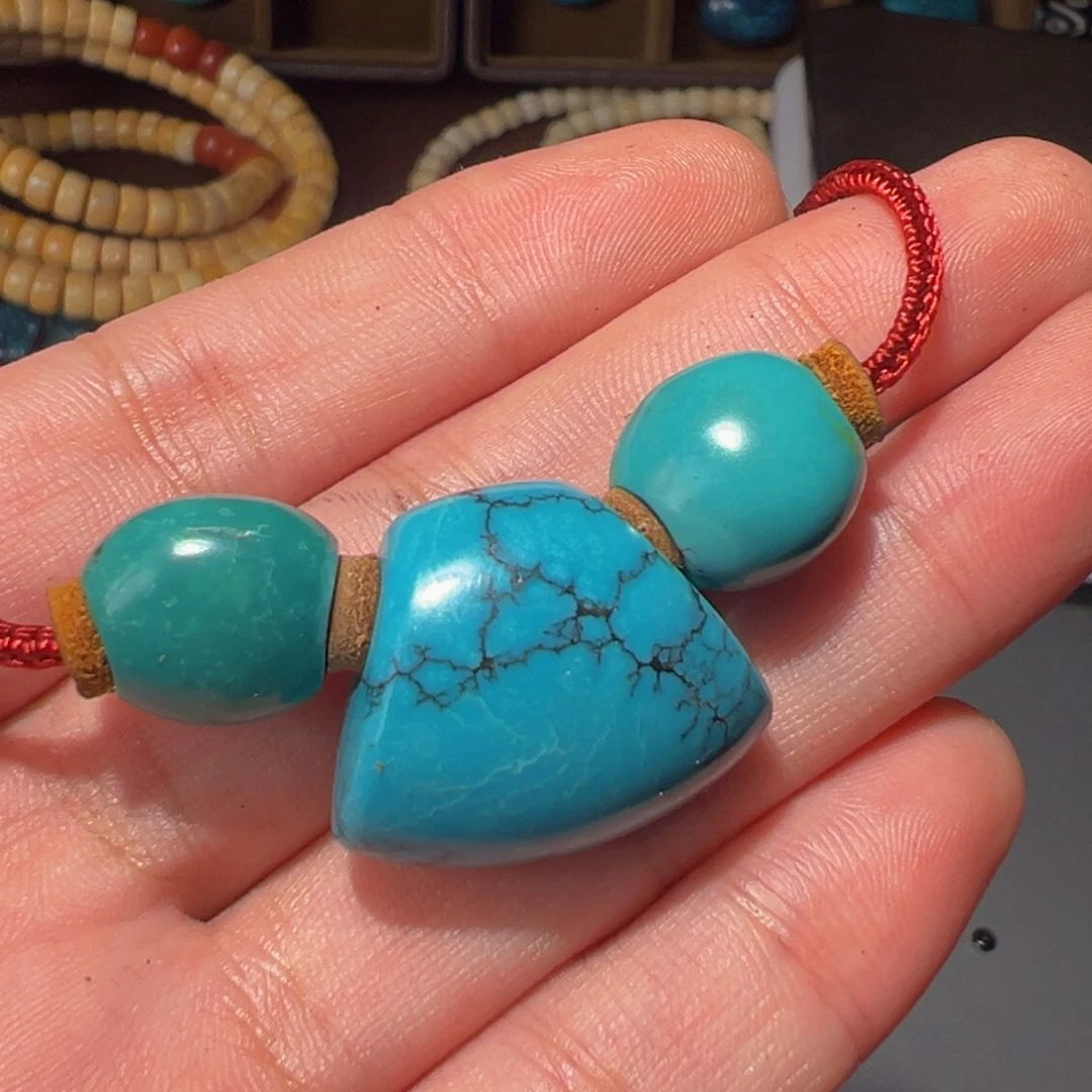 吴***华琉璃吊坠（不含链）