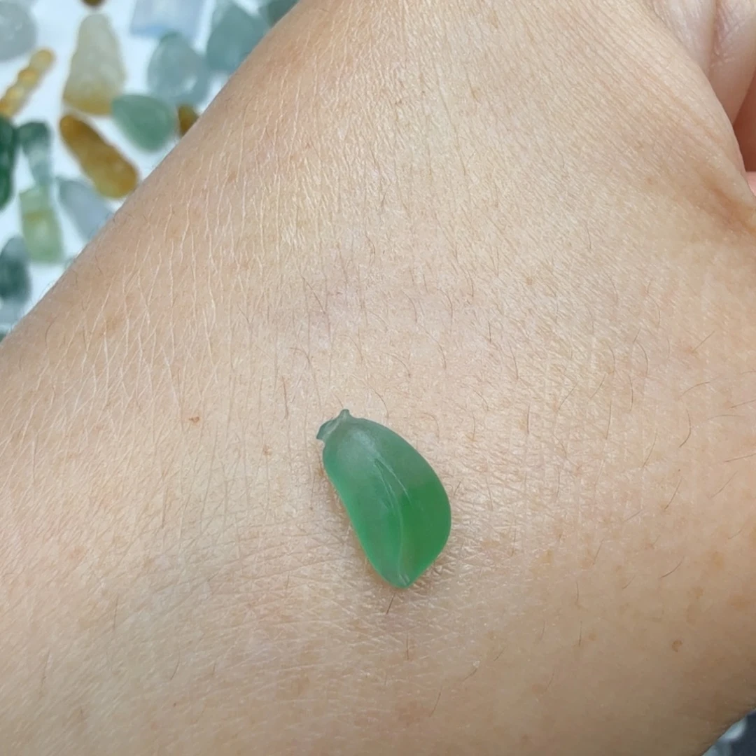 定制翡翠未镶嵌小瓜