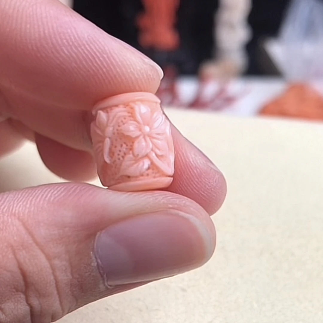 珊瑚momo雕刻花柱一个