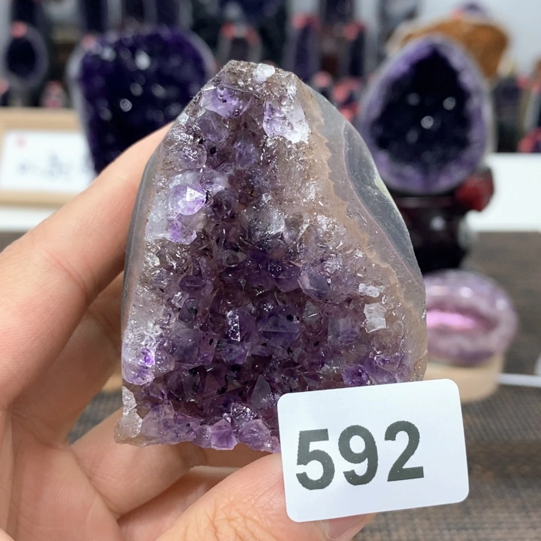 紫晶大型摆件（非配饰）未镶嵌