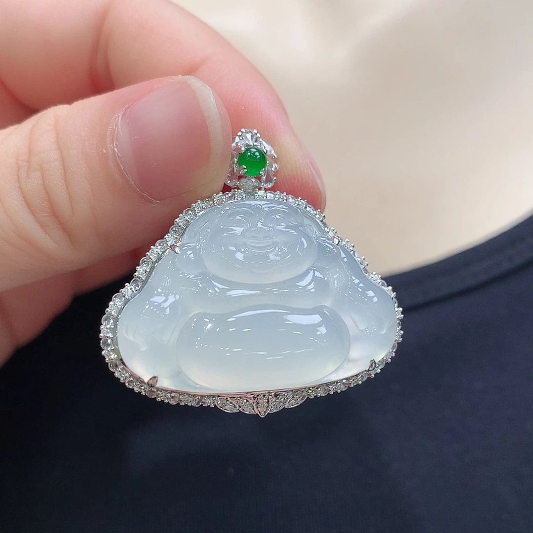 颈饰18K金镶嵌翡翠佛公