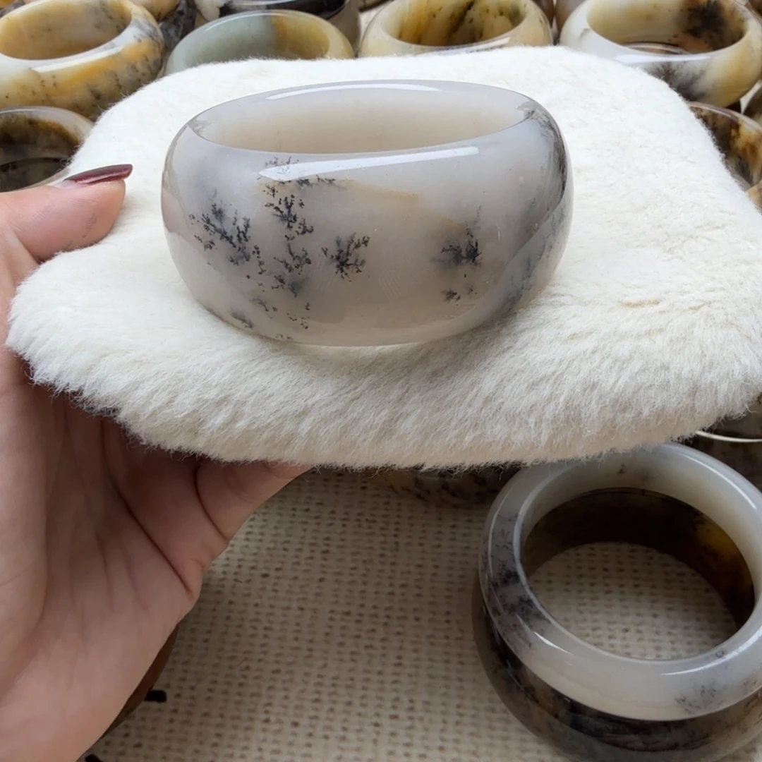 石英质玉未镶嵌手镯58加口径福利1800