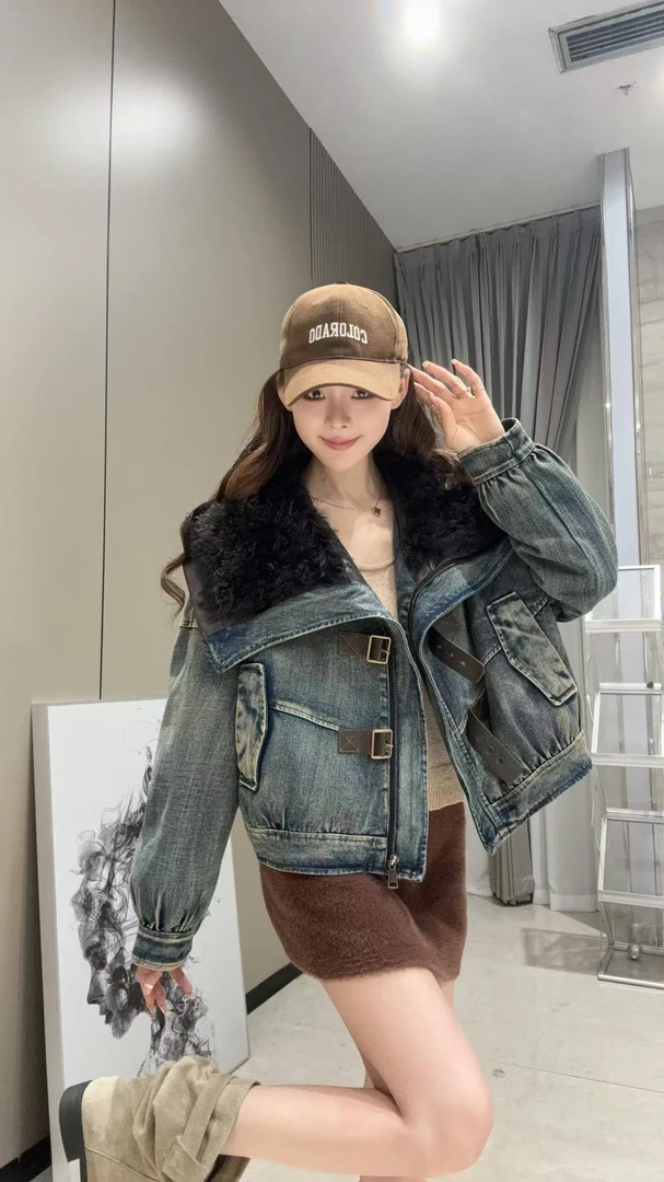 KL/蔻吕-B7468莎莎精选时尚（牛仔靓女）羊皮毛一体牛仔鹅绒外套