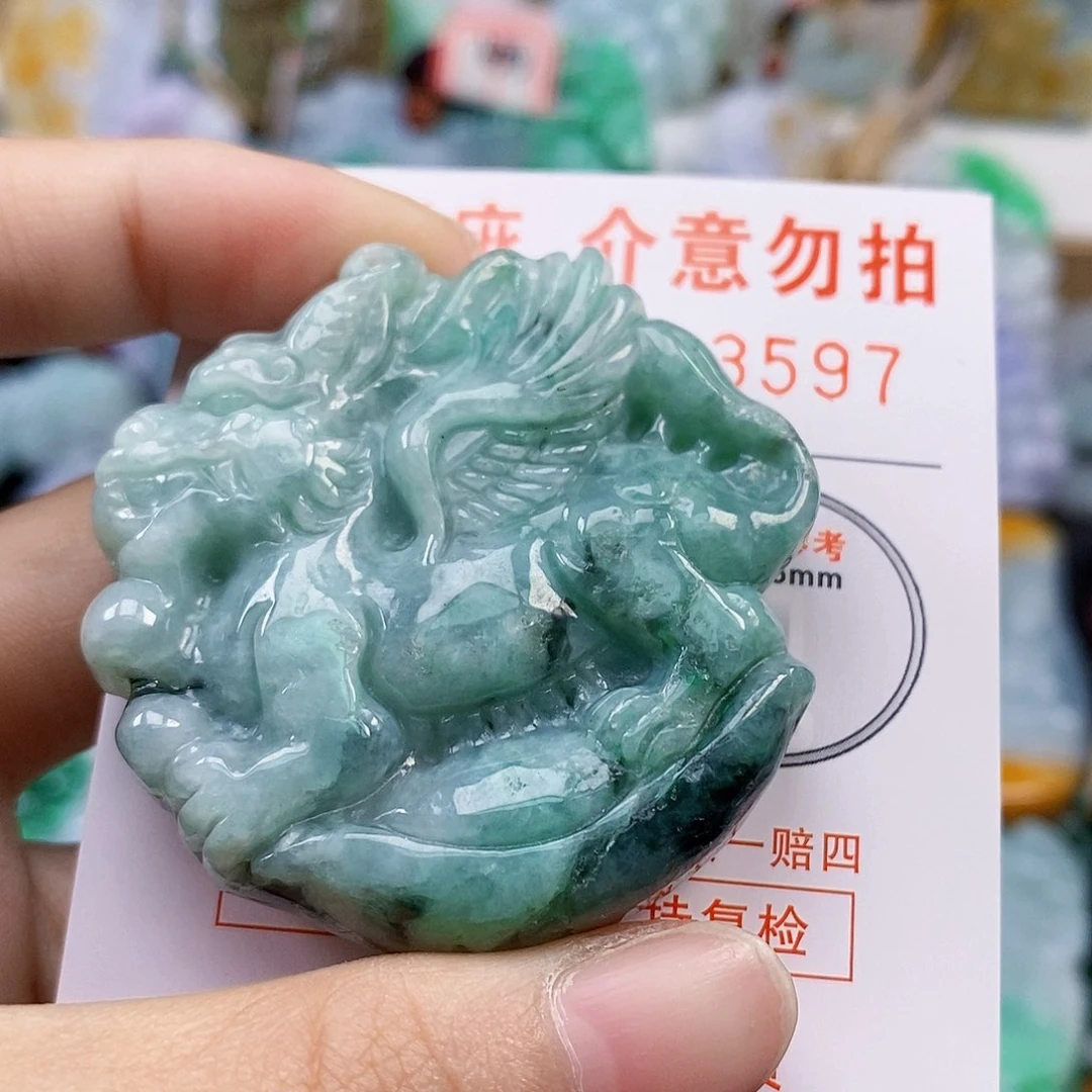 吊坠(不含链)未镶嵌翡翠