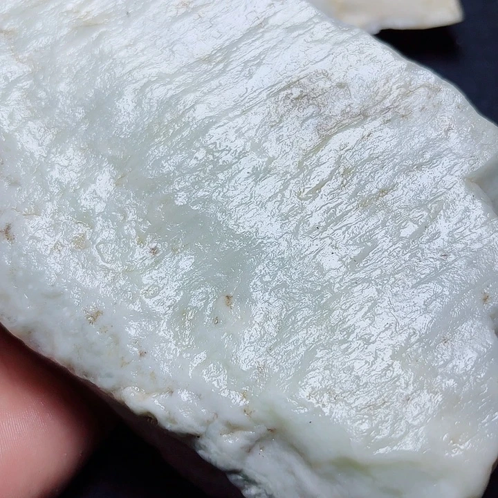 未镶嵌和田玉（糖玉）珠宝奇石