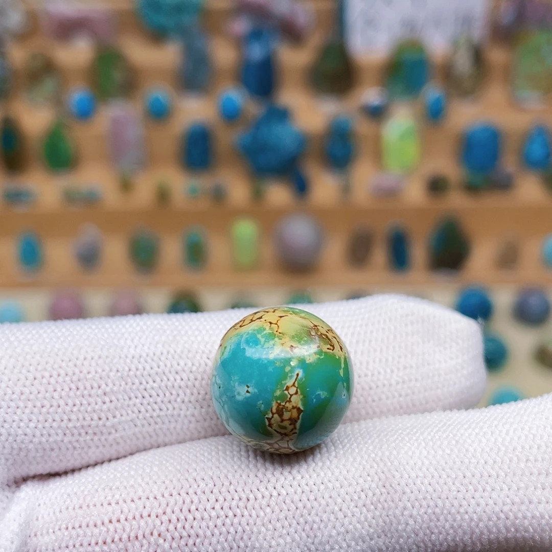 绿松石未镶嵌颈饰