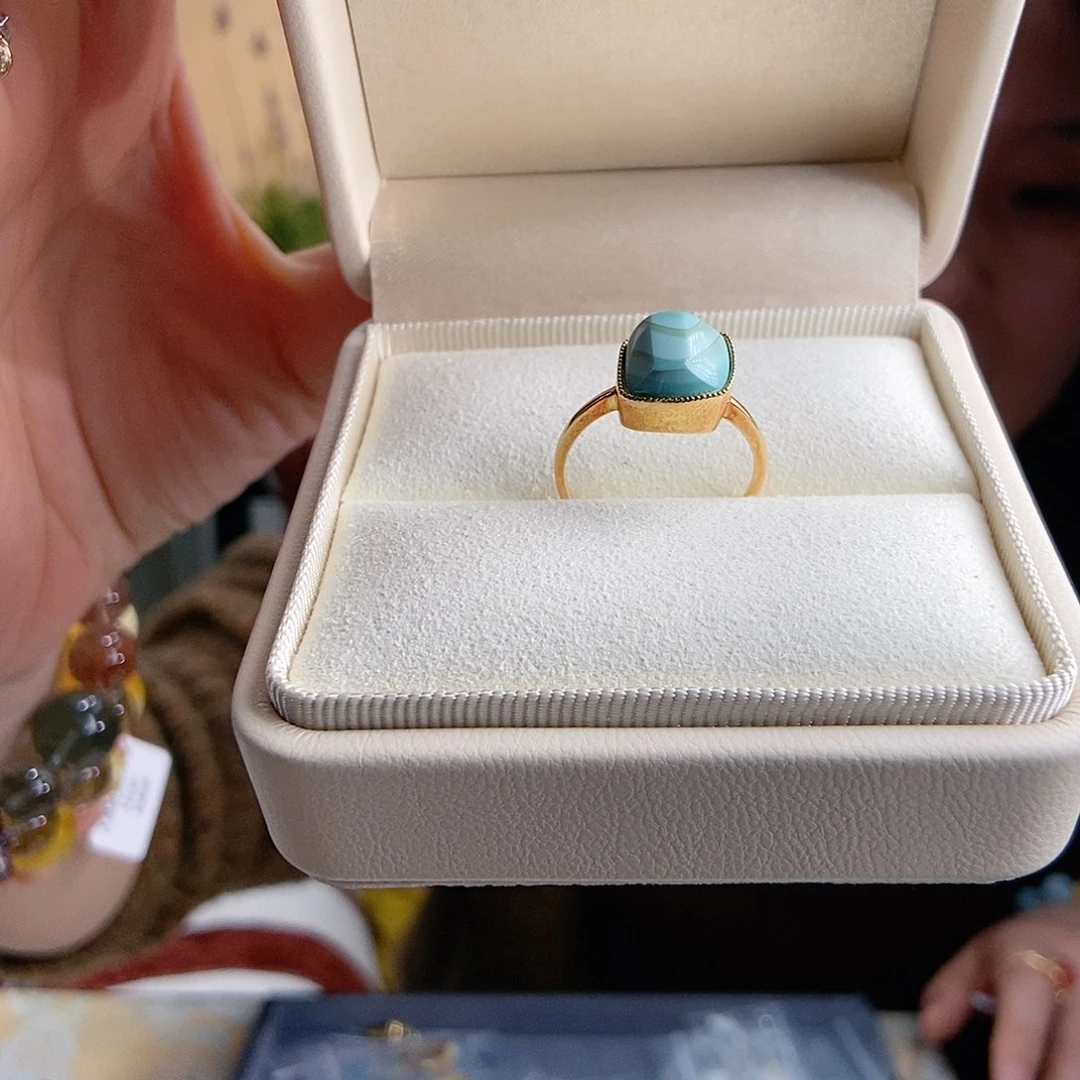 绿松石戒指18K金镶嵌水波纹