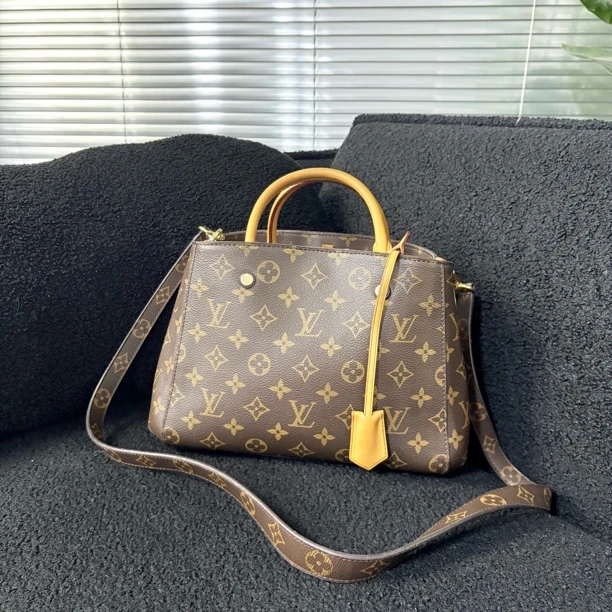 95新 LouisVuitton/路易威登 棕色老花蒙田手提斜挎包 sba