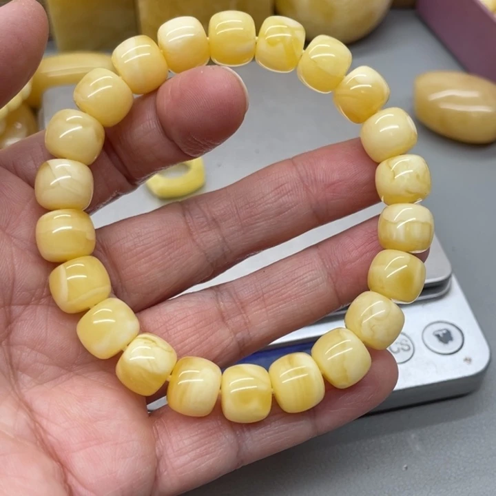 琥珀裸石未镶嵌大**长蜜蜡