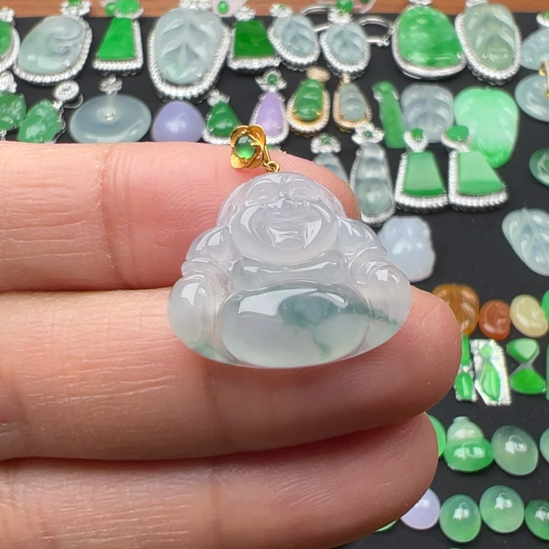 翡翠颈饰18K金镶嵌佛