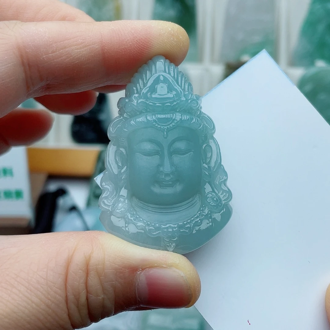 翡翠未镶嵌颈饰观音首