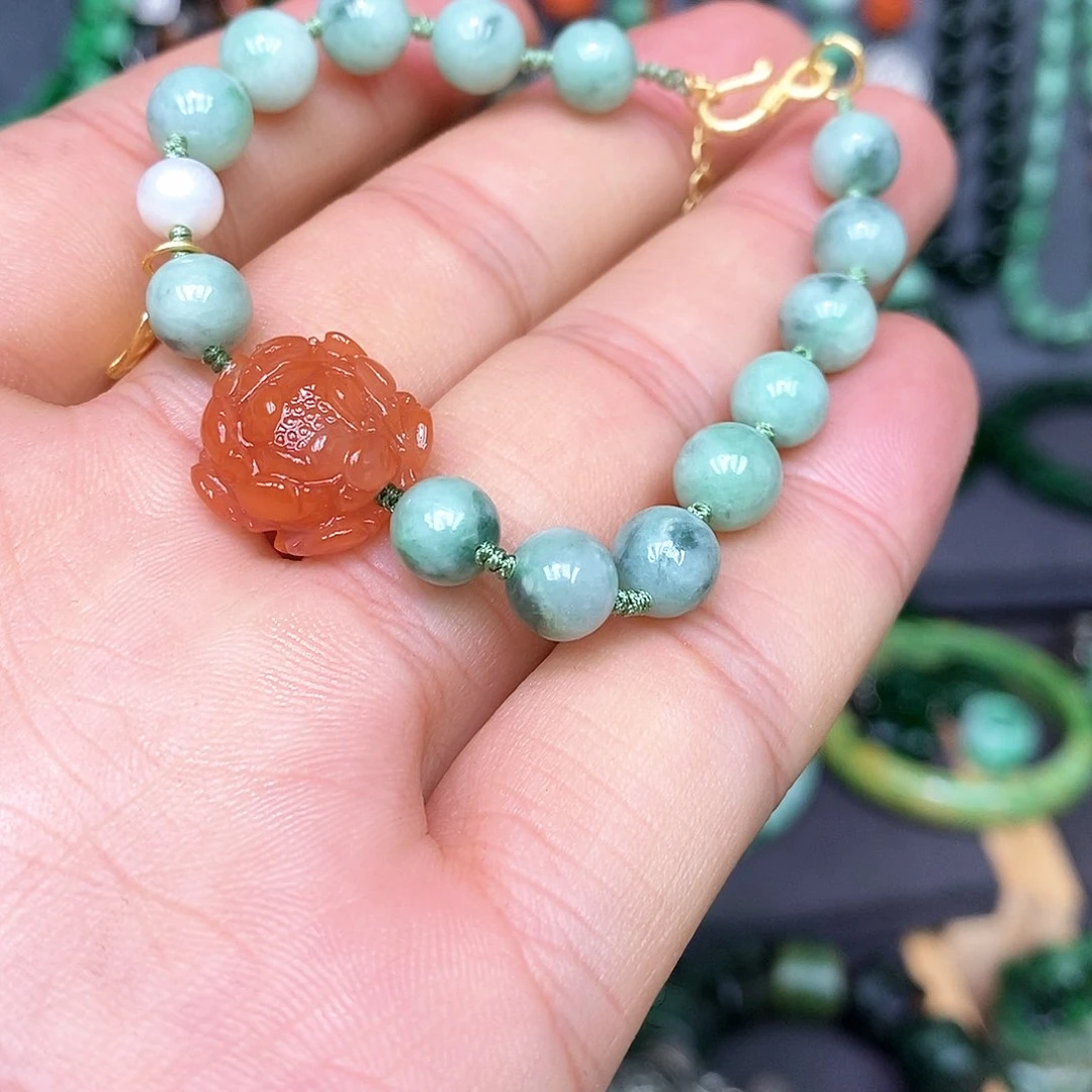 未镶嵌手链翡翠漂亮美眉