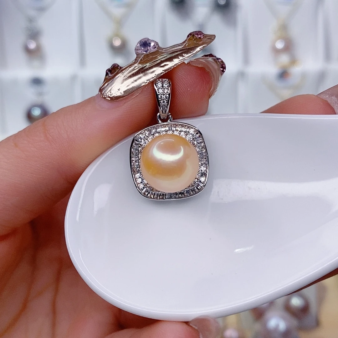 淡水珍珠吊坠(赠链)未镶嵌