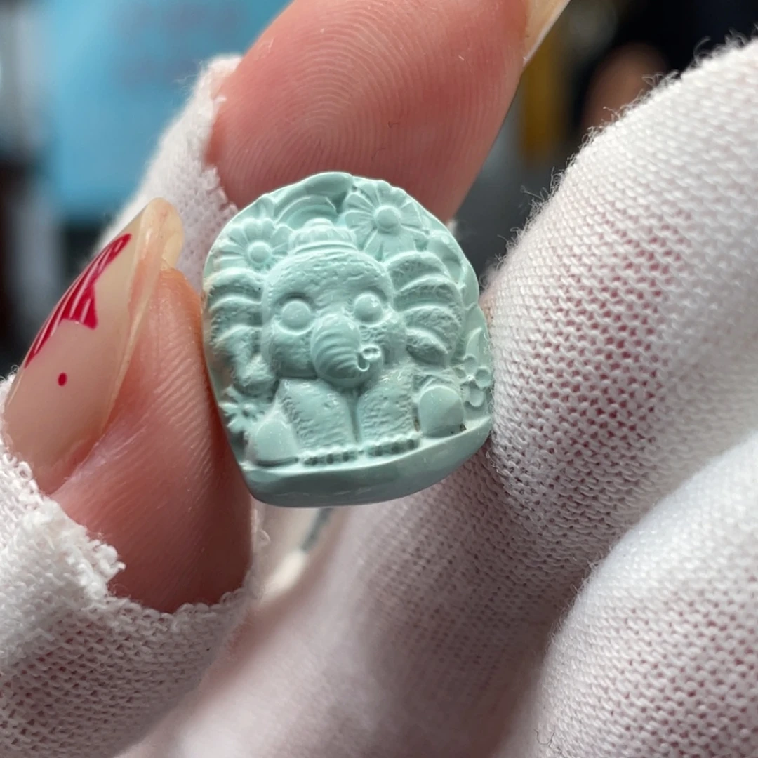 绿松石未镶嵌挂件