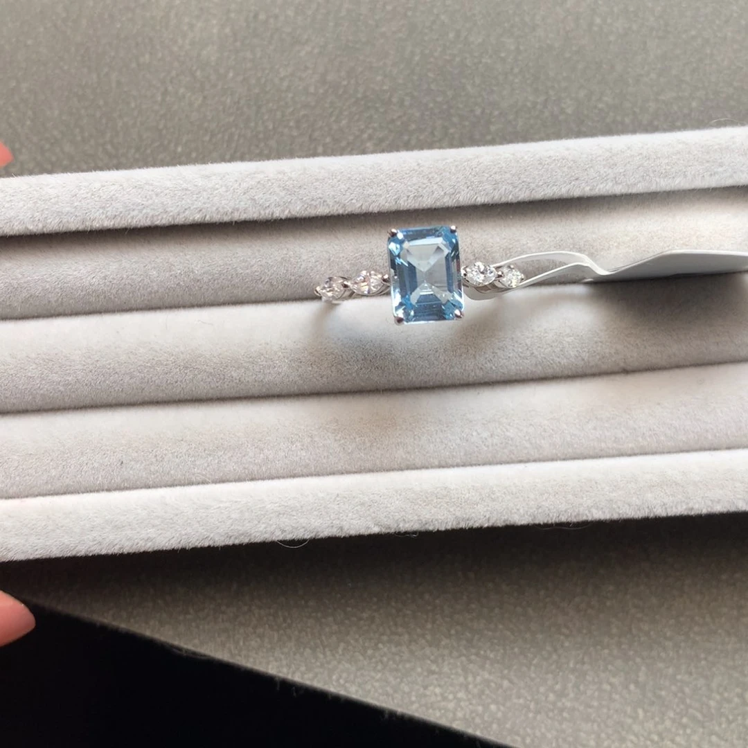 海蓝宝石戒圈18K金镶嵌天然海蓝宝戒指18k白金镶嵌