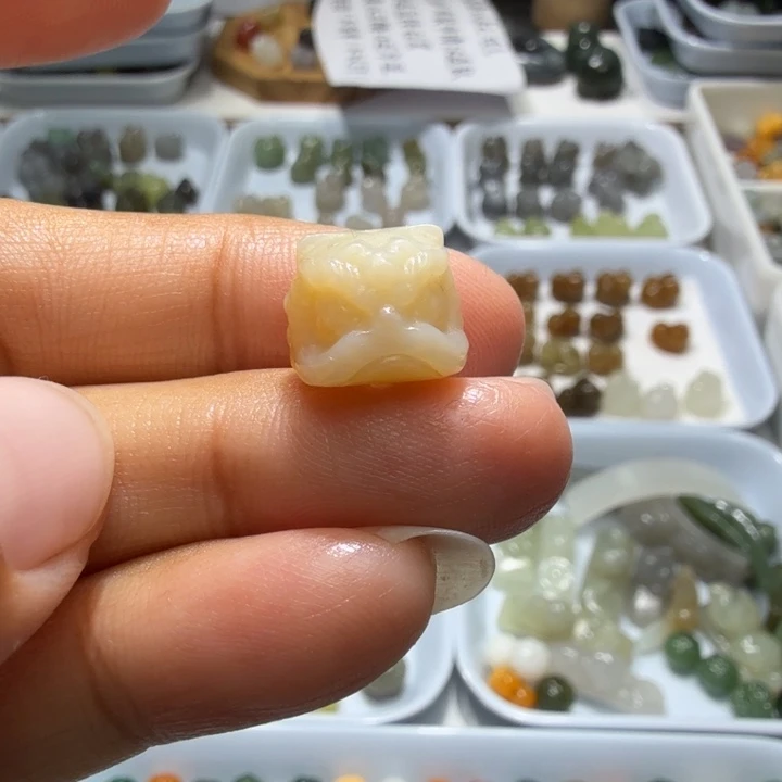 未镶嵌和田玉珠宝半成品