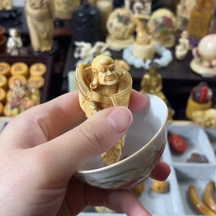笑***生瓷片精品雕刻工艺品