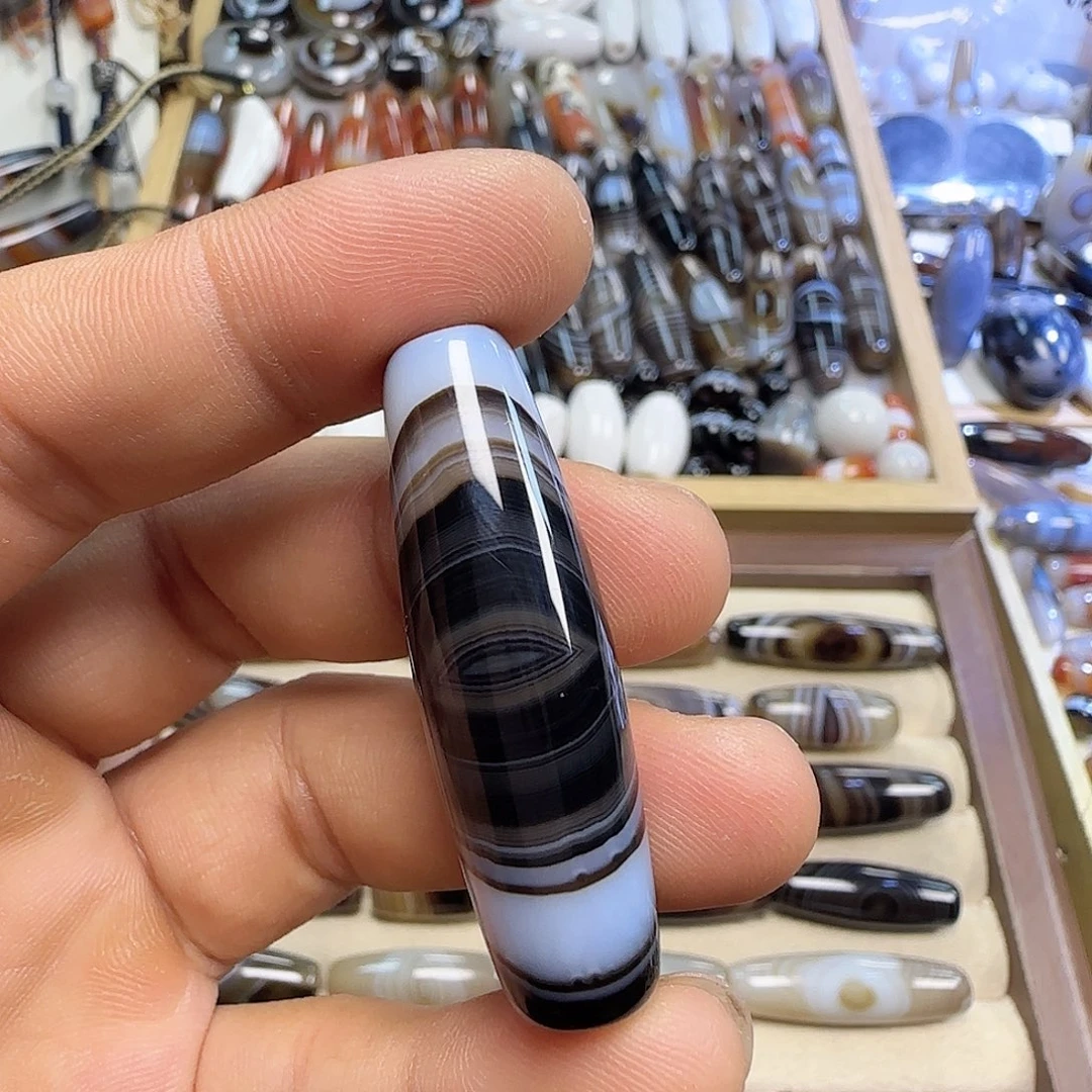 紫***来玛瑙/玉髓颈饰未镶嵌