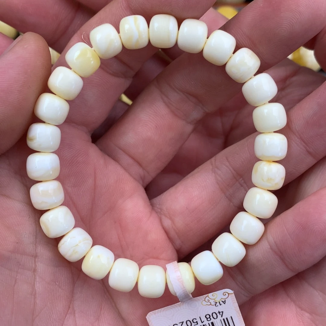 琥珀裸石未镶嵌蜜蜡