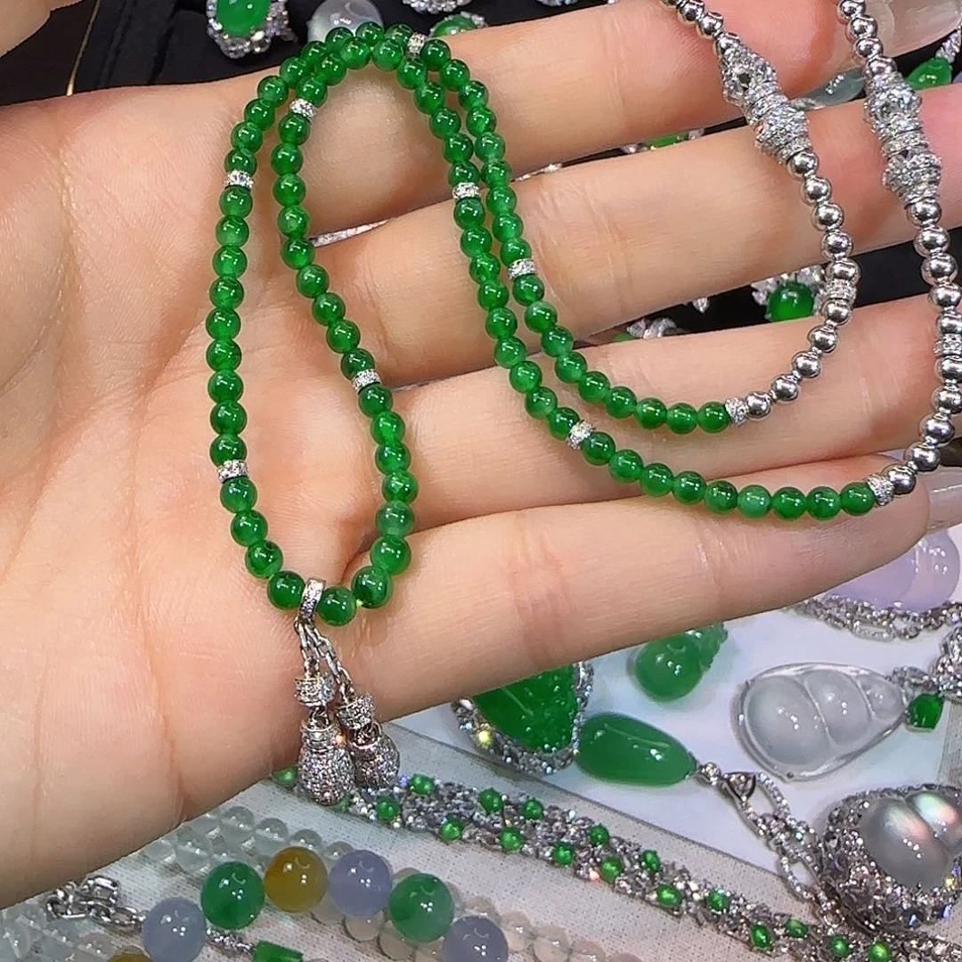 翡翠18K金镶嵌戒指