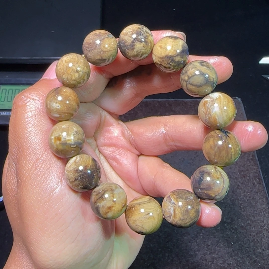 琥珀未镶嵌裸石琥珀