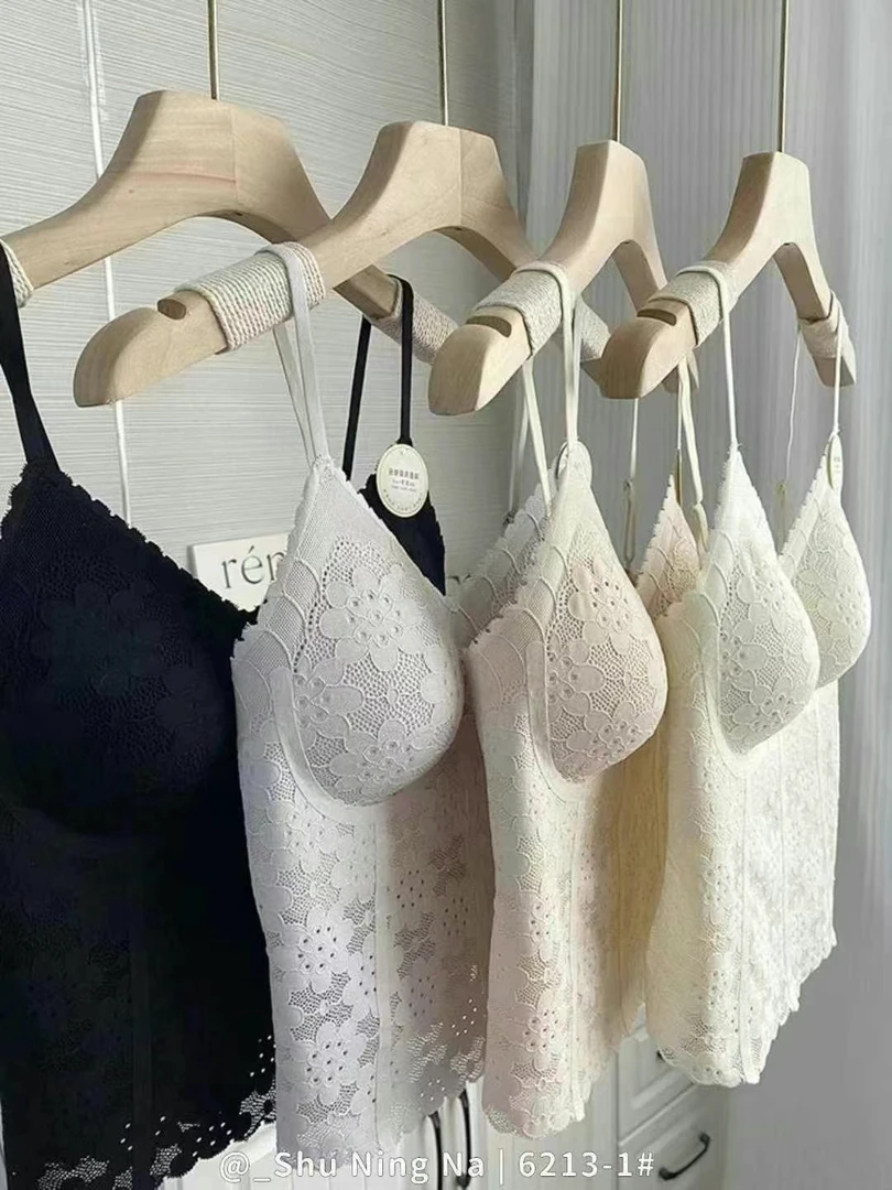 自带胸垫蕾丝吊带背心女内搭春夏款聚拢美背一体式打底上衣