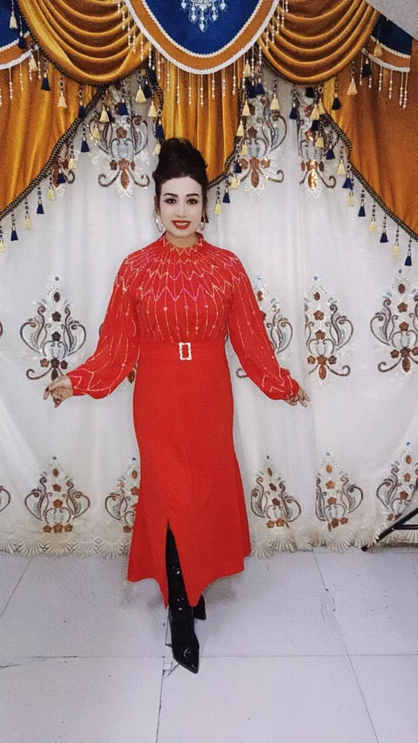 2-14号连衣裙يىڭىلىق يىڭىلىق جىڭبەن كۆينەك