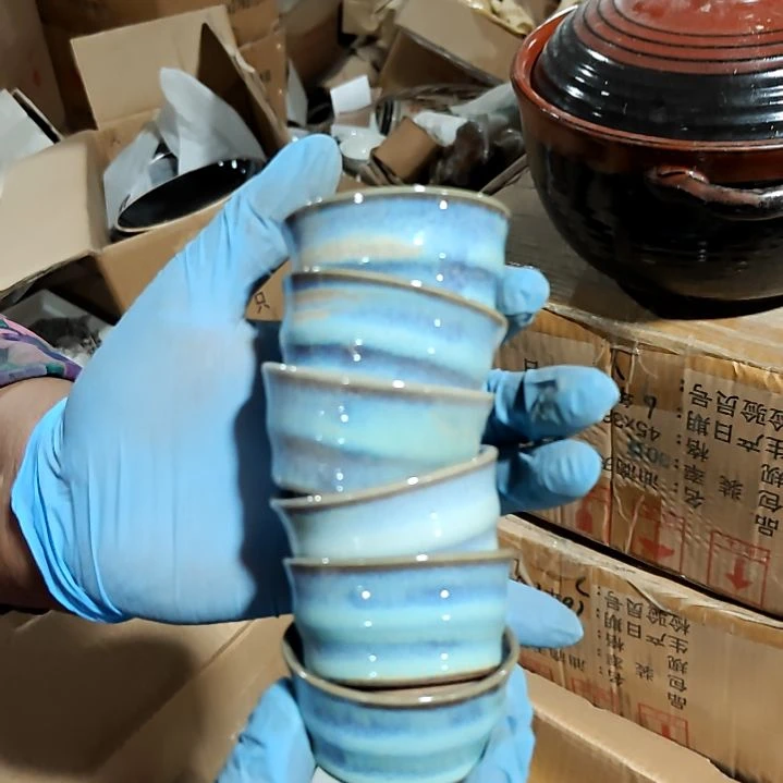 瓷片纵**州盘子碗茶壶啥都有
