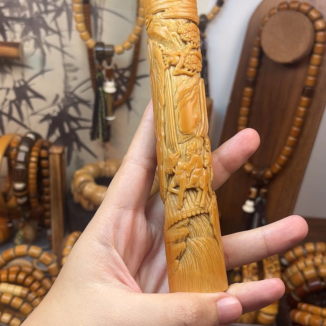 爱***漆拂云梢手作。 手把件