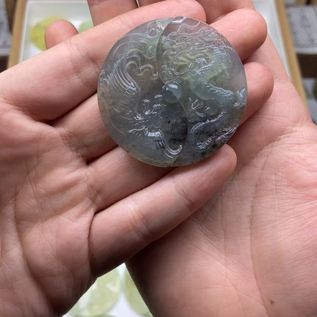 蛇纹石玉颈饰未镶嵌菲***啦