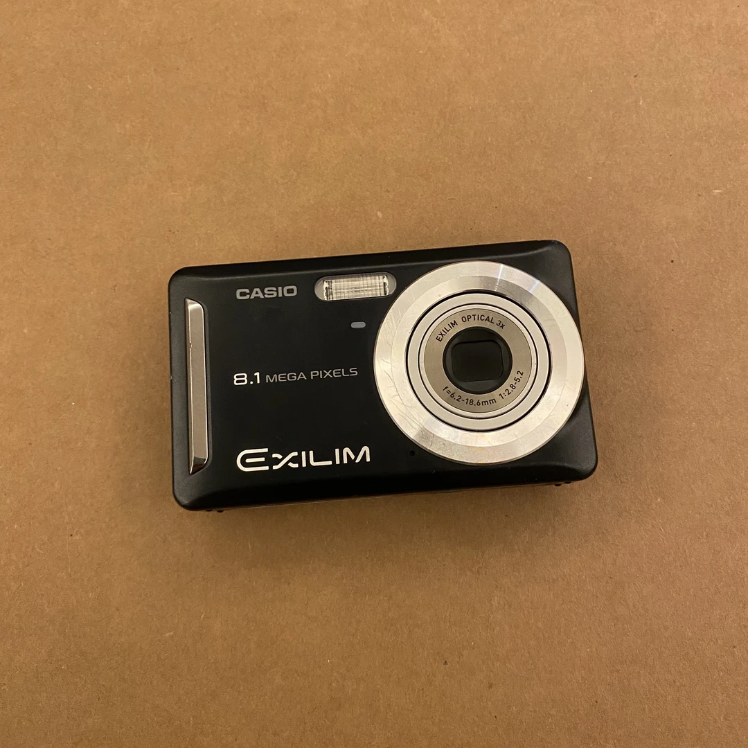 9新 Casio/卡西欧  卡西欧Z9 810万有效像素 3倍光学变焦