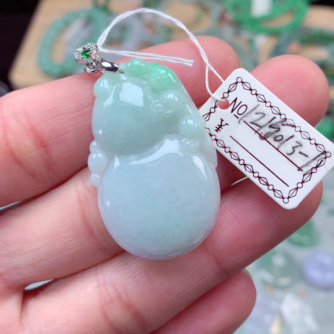 翡翠颈饰未镶嵌翡翠吊坠