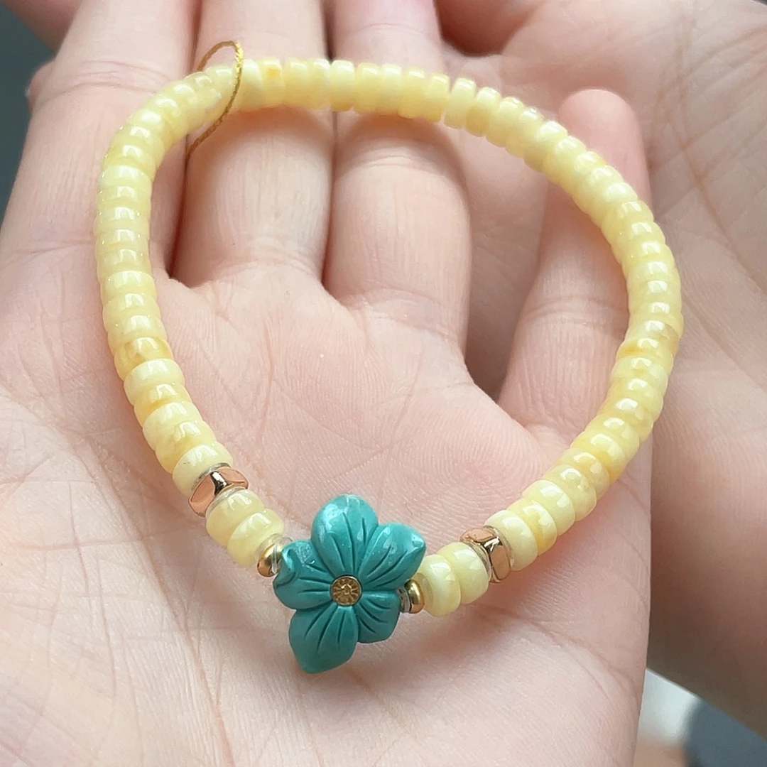 绿松石未镶嵌颈饰