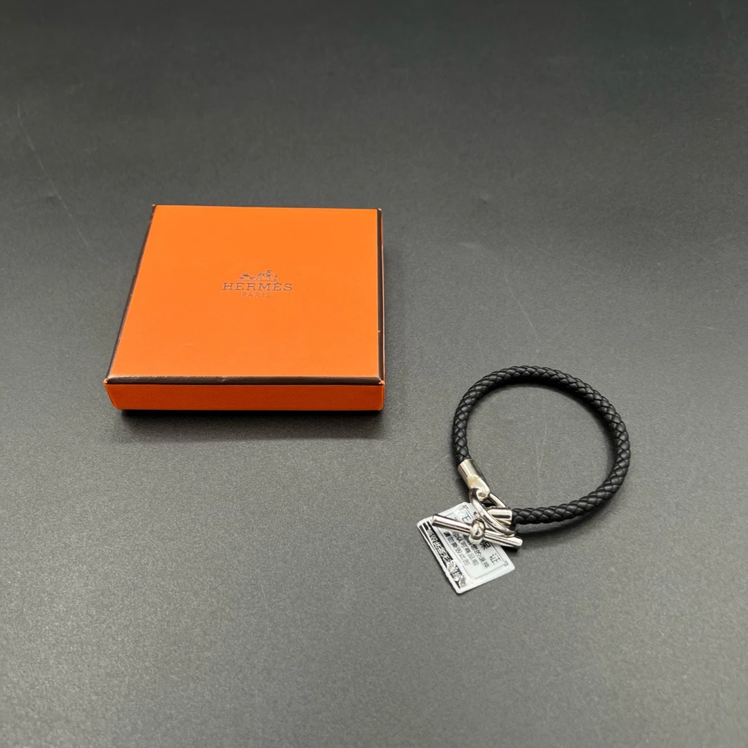 95新 maje 重拍 HERMES 爱马仕 黑色搭扣手环