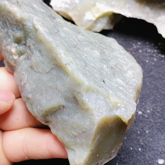 和田玉（糖玉）未镶嵌珠宝半成品