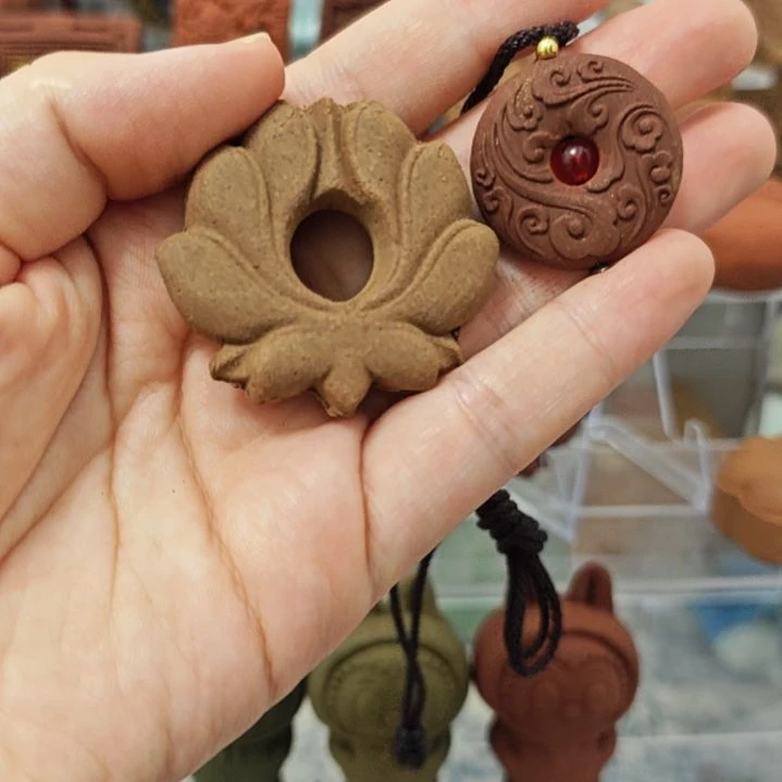 泥塑瑕疵香牌福利两个