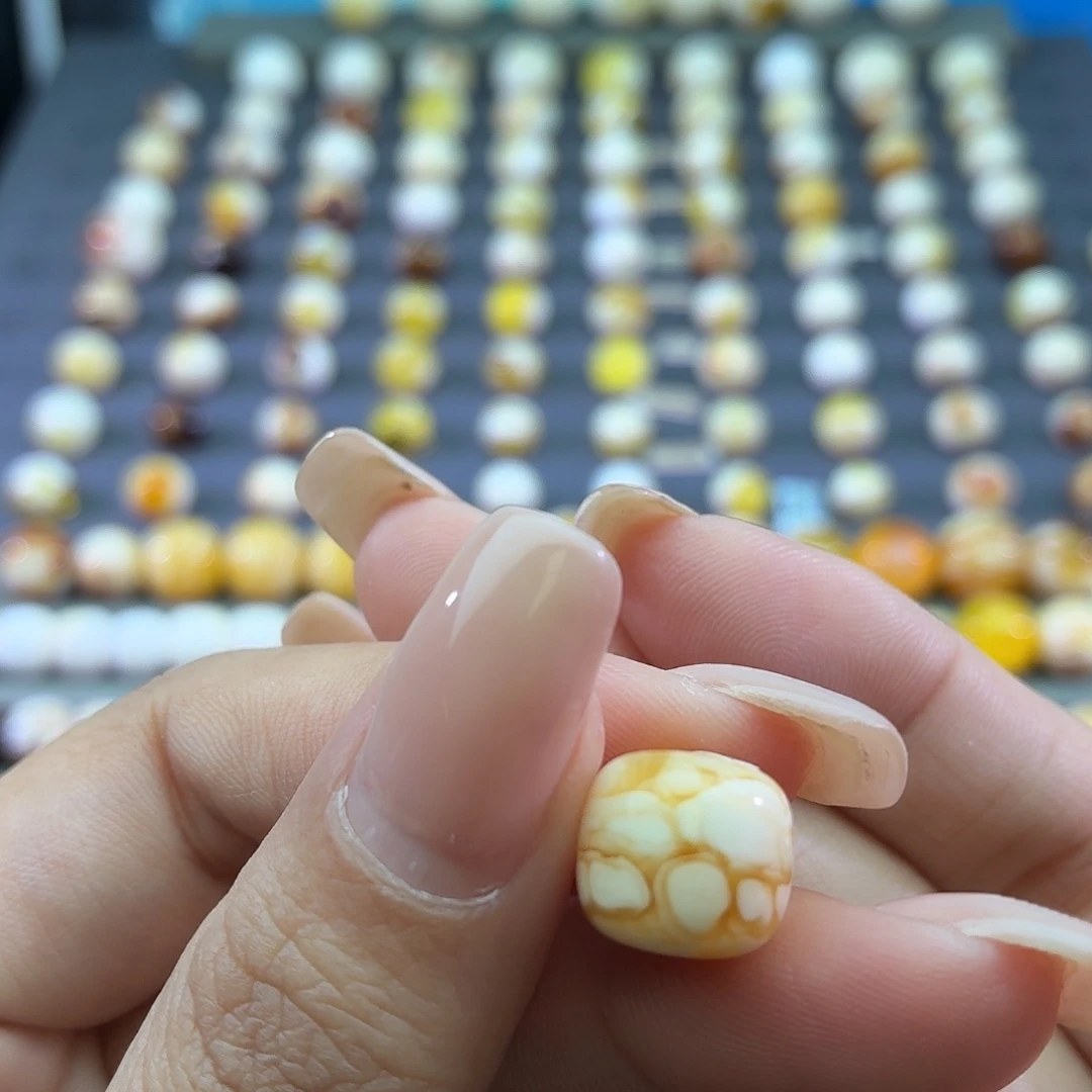 琥珀未镶嵌裸石12