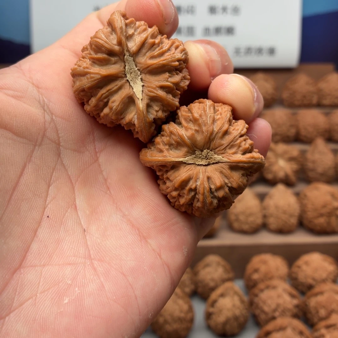7****文玩核桃吊坠秘纹